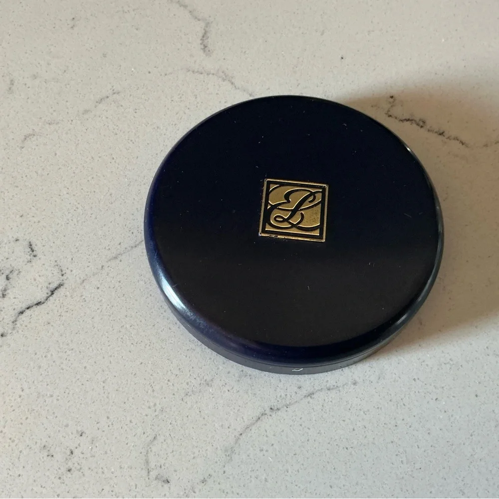 Estée Lauder two in one eyeshadow  Eggshell-01,Tearose-02,Egplant-13 Discontinue